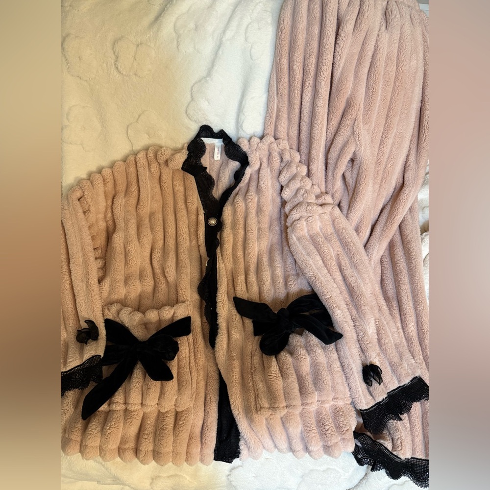 Cute Princess-Style Bowknot smoke pink thick Fleece Pajama Set for Women